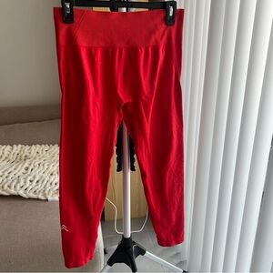 Oner Active Effortless Legging Size XL Short Regular Length in Muscle Mommy Red